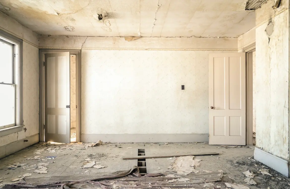 Waste disposal crew managing a cleanout project in Somerville